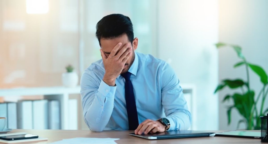 メールの誤送信で落ち込んでいる人にアドバイス