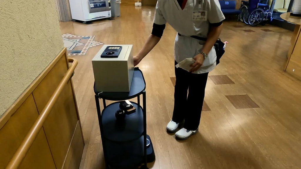 病院の搬送・配膳ロボットの活用事例